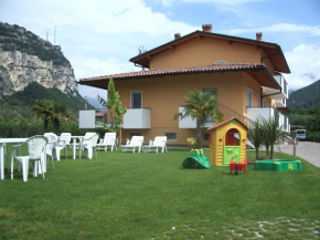 Гостиница Agritur Laura  Наго-Торболе